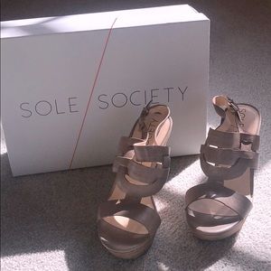 Never worn Sole Society “Jenny” wedge
